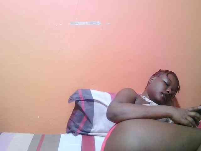 miss-midnight webcam