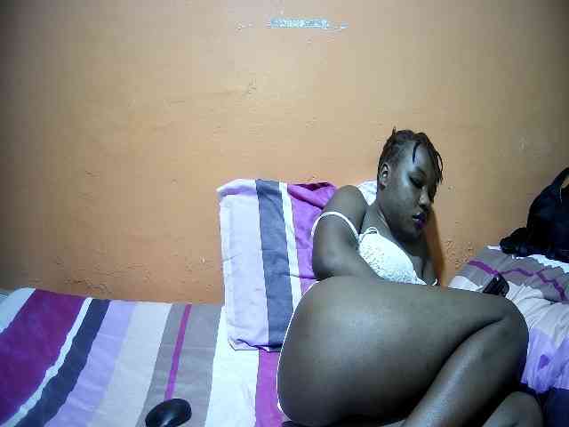 miss-midnight webcam