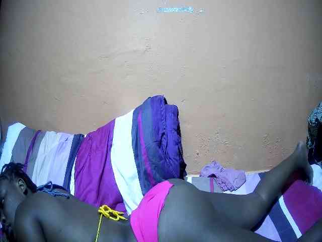 miss-midnight webcam
