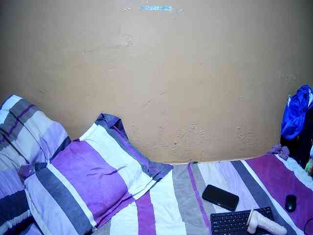 miss-midnight webcam