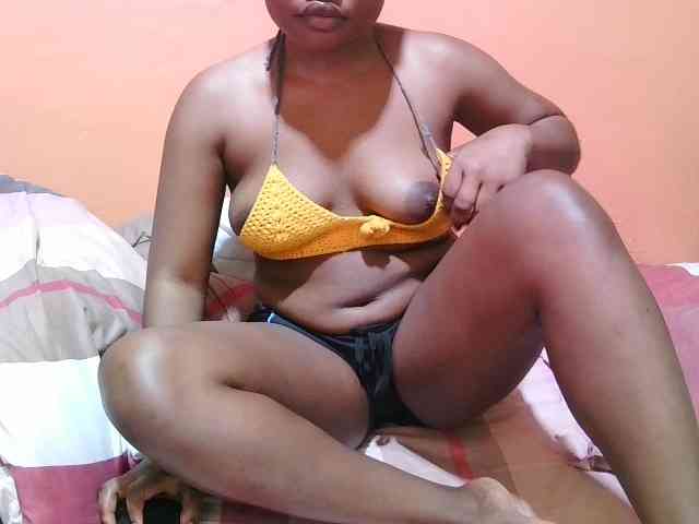 miss-midnight webcam