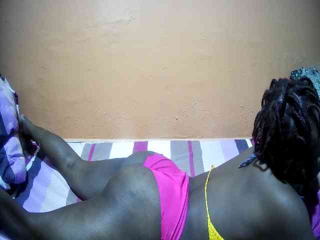 miss-midnight webcam