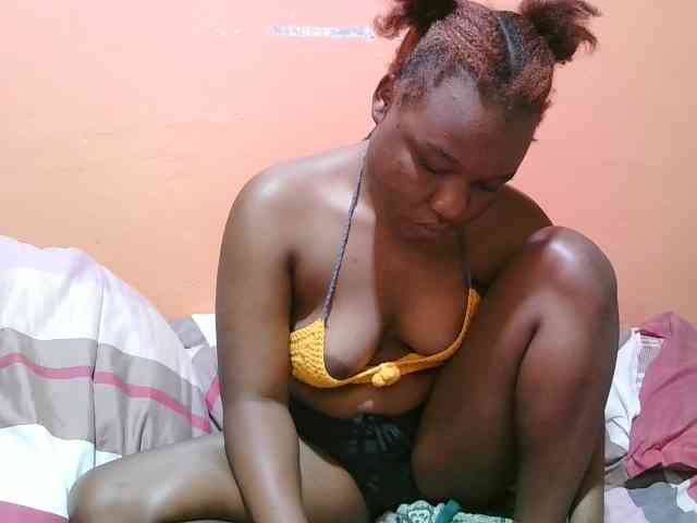 miss-midnight webcam