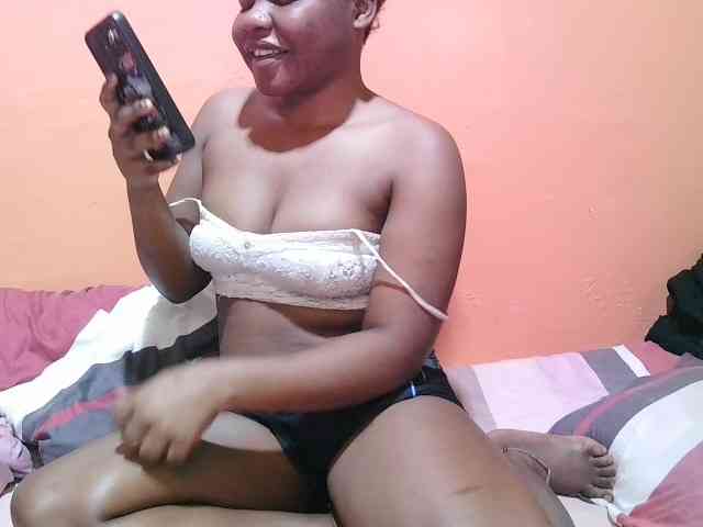 miss-midnight webcam