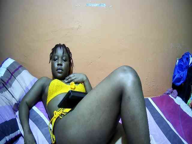 miss-midnight webcam