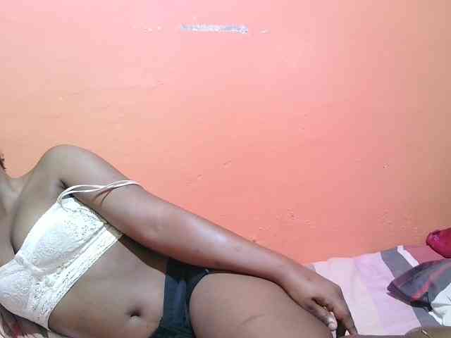 miss-midnight webcam
