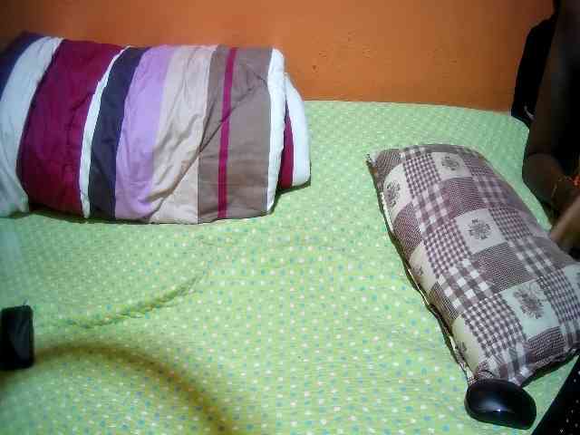 miss-midnight webcam