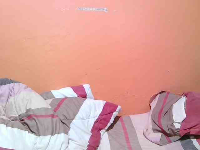 miss-midnight webcam