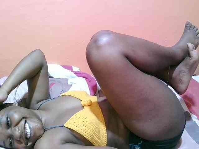 miss-midnight webcam