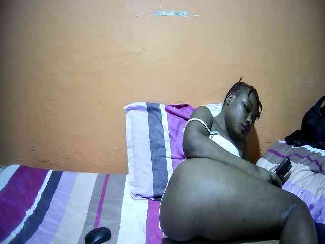 miss-midnight webcam
