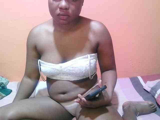 miss-midnight webcam