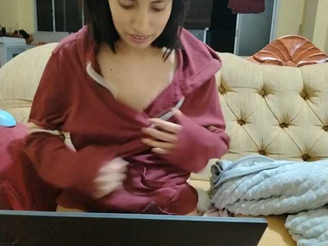 Mindy-Miaw live cam on BongaCams