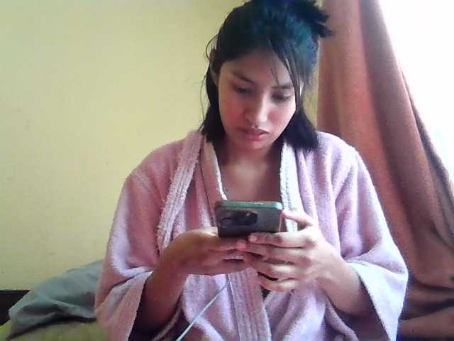 Mindy-Miaw live cam on BongaCams
