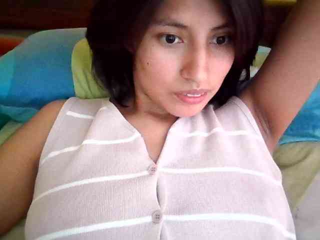 MindyMiaww webcam