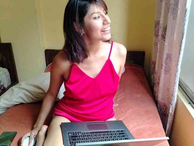 MindyMiaww webcam