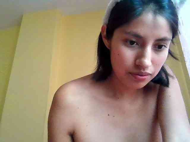 MindyMiaww webcam