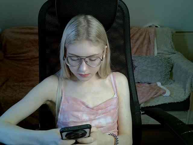 Evalilyn webcam