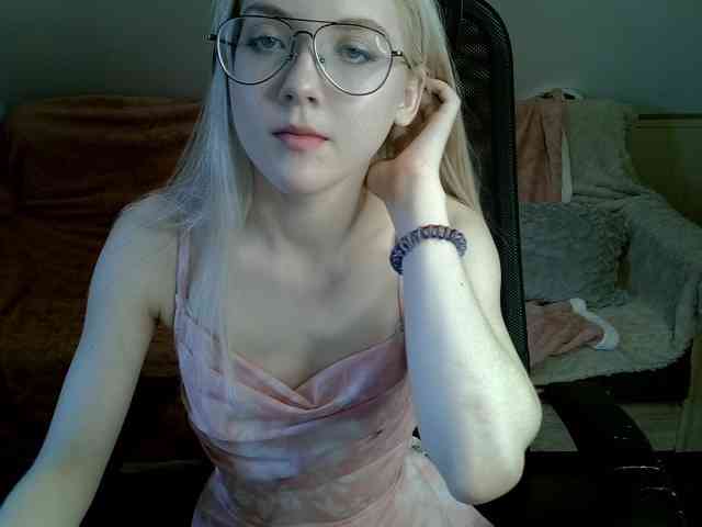 Evalilyn webcam