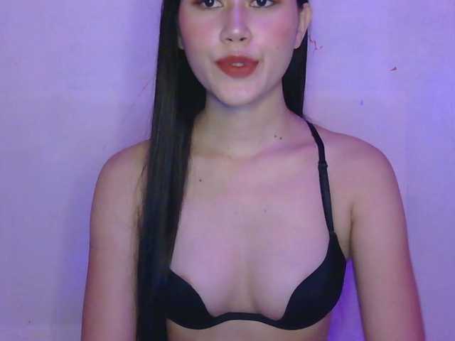 Twilights22 live cam on BongaCams