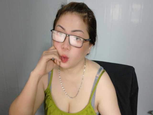 Tusexy69 live cam on BongaCams