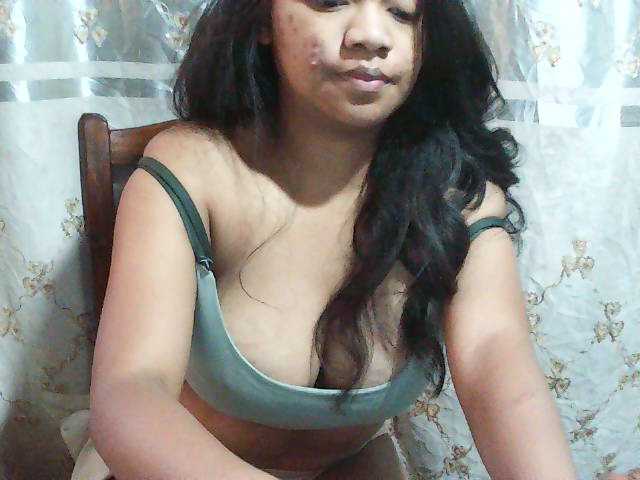 Alyssa-luxa-1 live cam on BongaCams