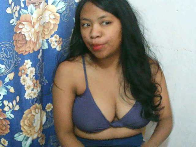 Alyssa-luxa-1 live cam on BongaCams