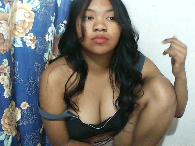 Alyssa-luxa-1 live cam on BongaCams