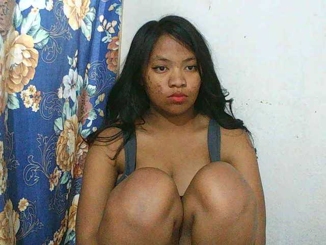 Alyssa-luxa-1 live cam on BongaCams