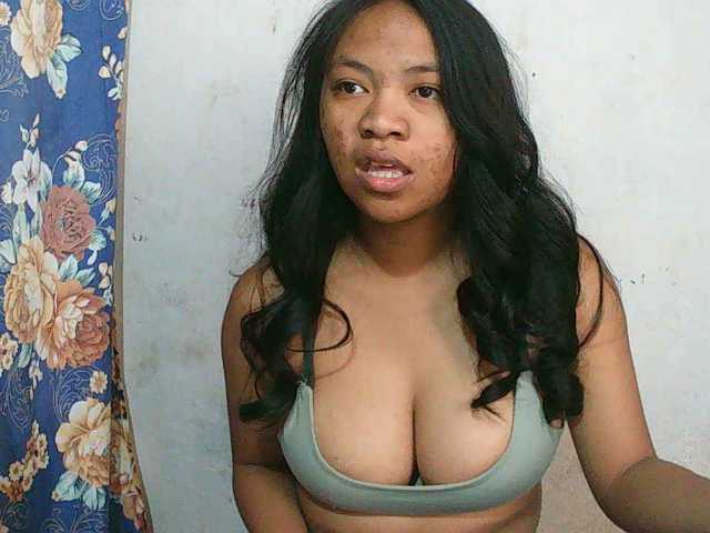 Alyssa-luxa-1 live cam on BongaCams