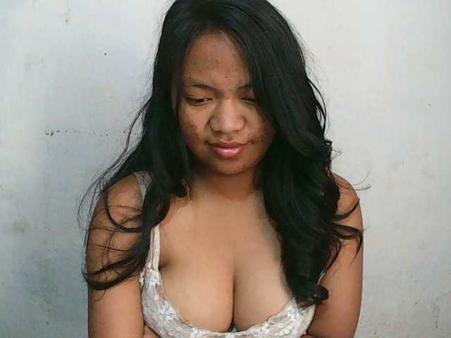 Alyssa-luxa-1 live cam on BongaCams