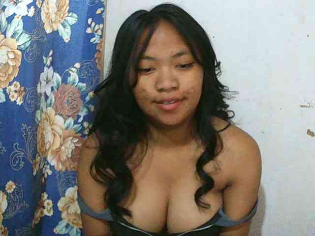 Alyssa-luxa-1 webcam