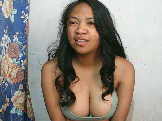 Alyssa-luxa-1 webcam