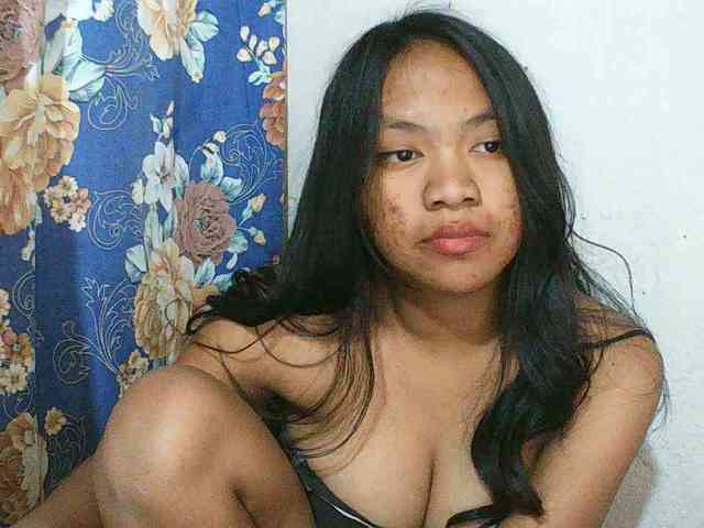Alyssa-luxa-1 webcam