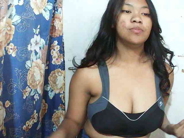 Alyssa-luxa-1 webcam