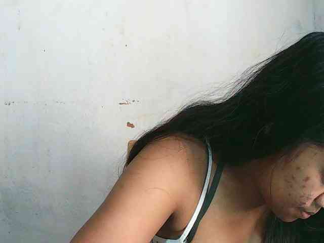 Alyssa-luxa-1 webcam