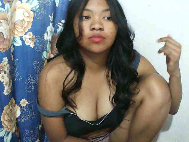 Alyssa-luxa-1 webcam