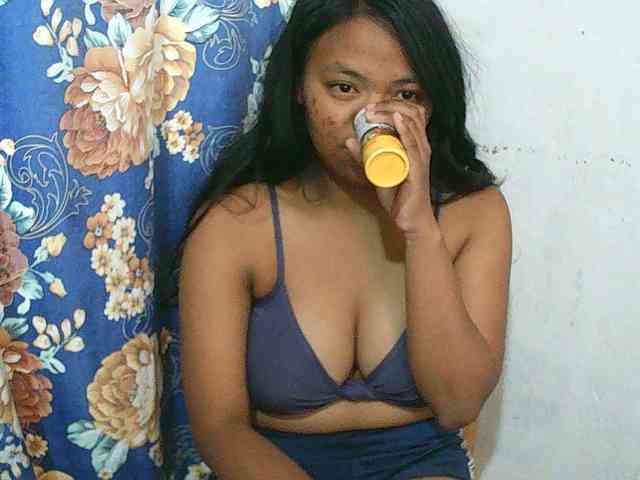 Alyssa-luxa-1 webcam