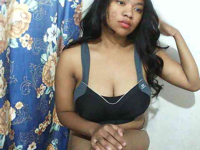 Alyssa-luxa-1 webcam
