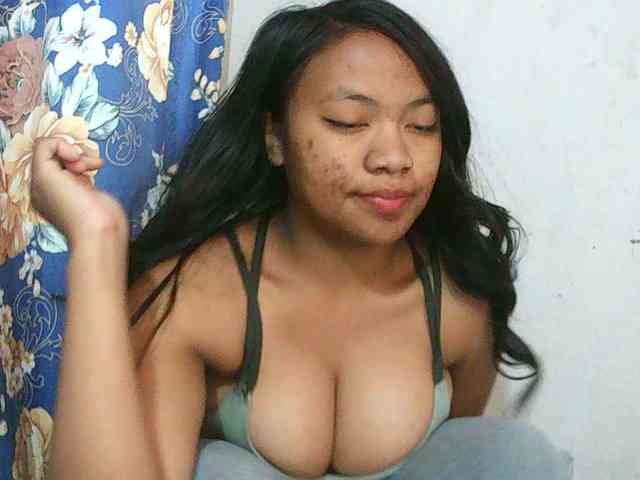 Alyssa-luxa-1 webcam