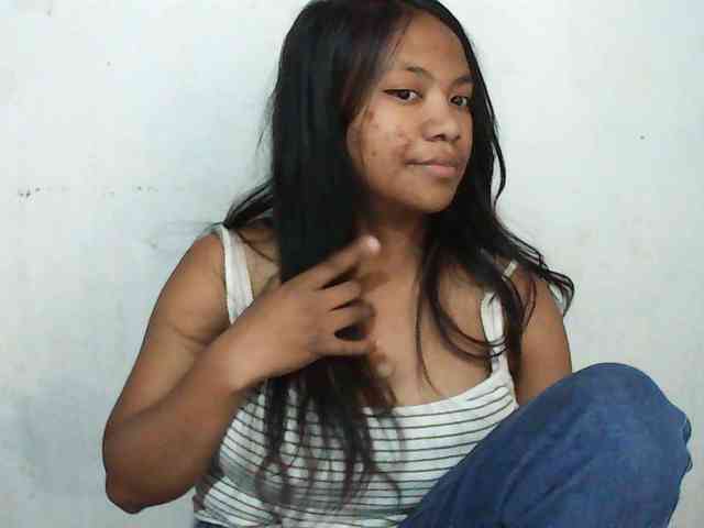 Alyssa-luxa-1 webcam