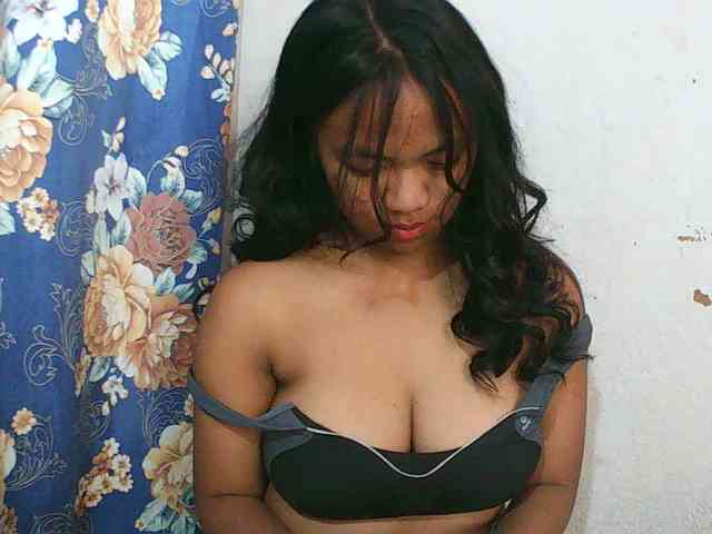 Alyssa-luxa-1 webcam