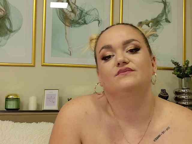 AmandaRise webcam