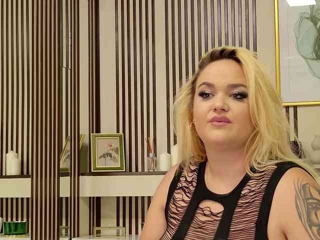 AmandaRise webcam