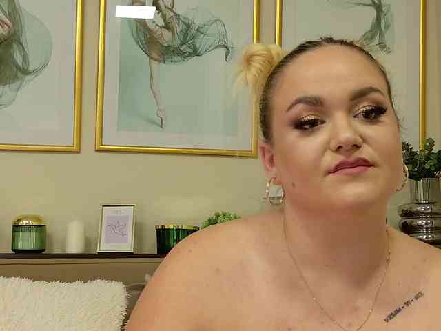 AmandaRise webcam