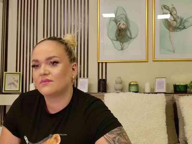 AmandaRise webcam