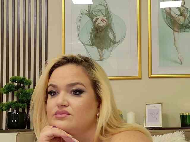 AmandaRise webcam