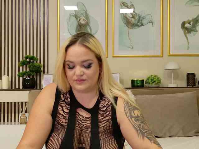 AmandaRise webcam