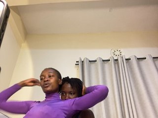Sexypetitequeens