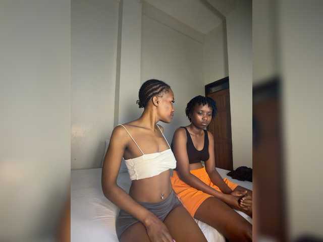 Sexypetitequeens