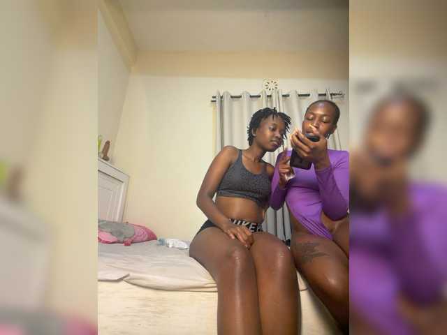 Sexypetitequeens — live couple cam